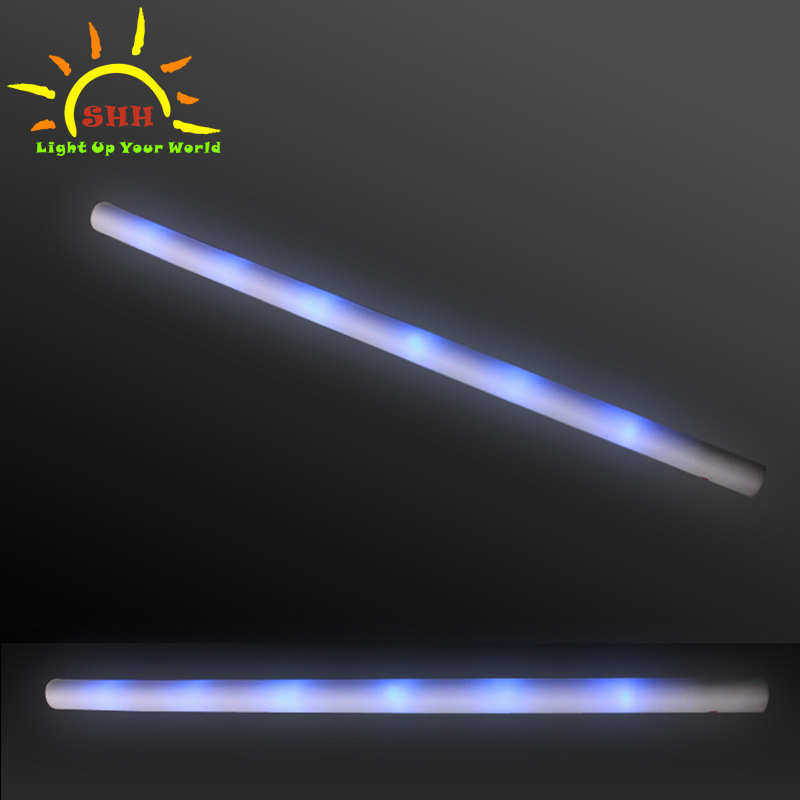 夏季儿童戏水发光游泳棒 夜泳LED浮力道具 七彩闪光泡沫棒