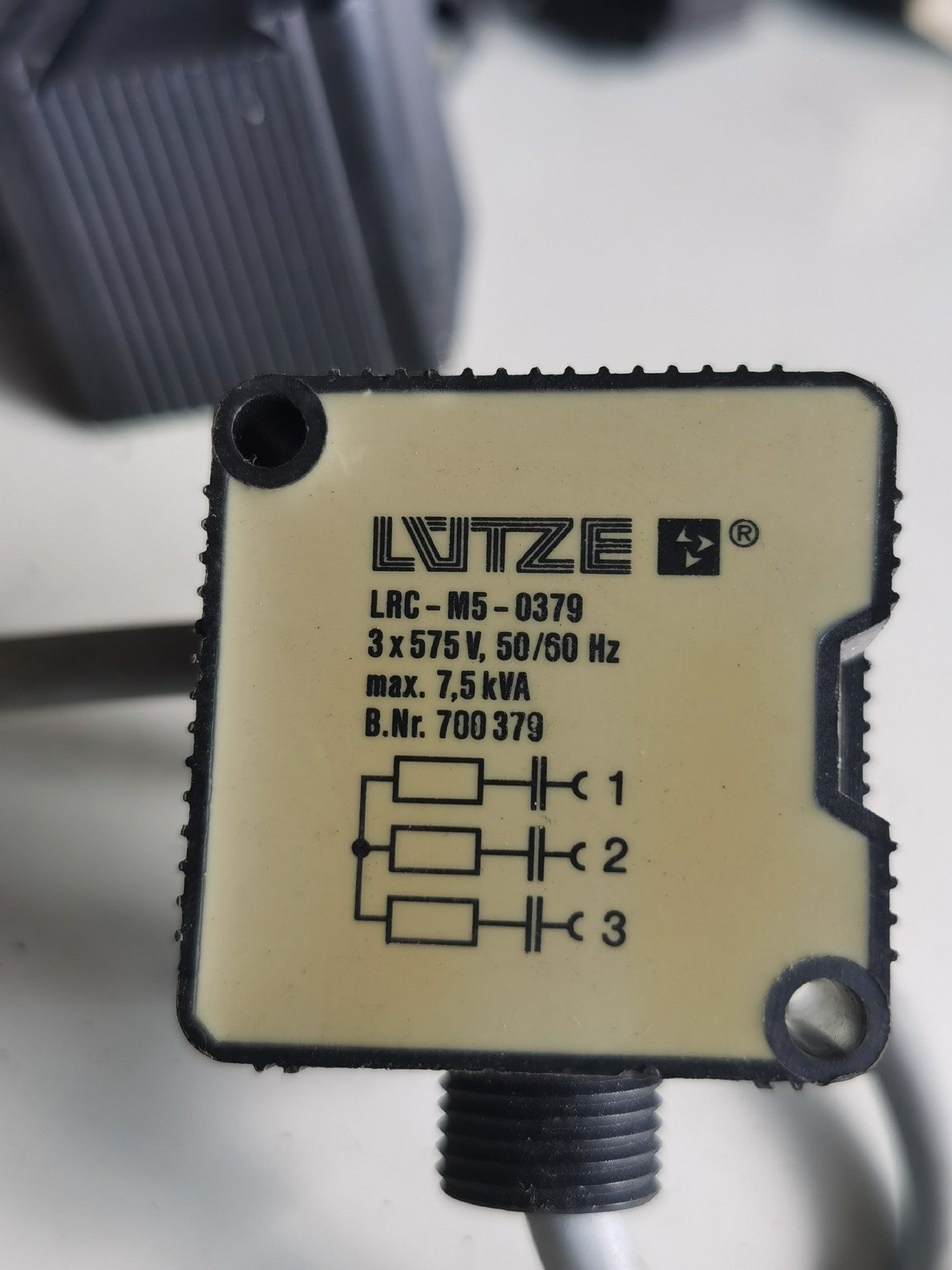 LUTZE吕策LRC-M5-0379滤波器,全新库存，16个