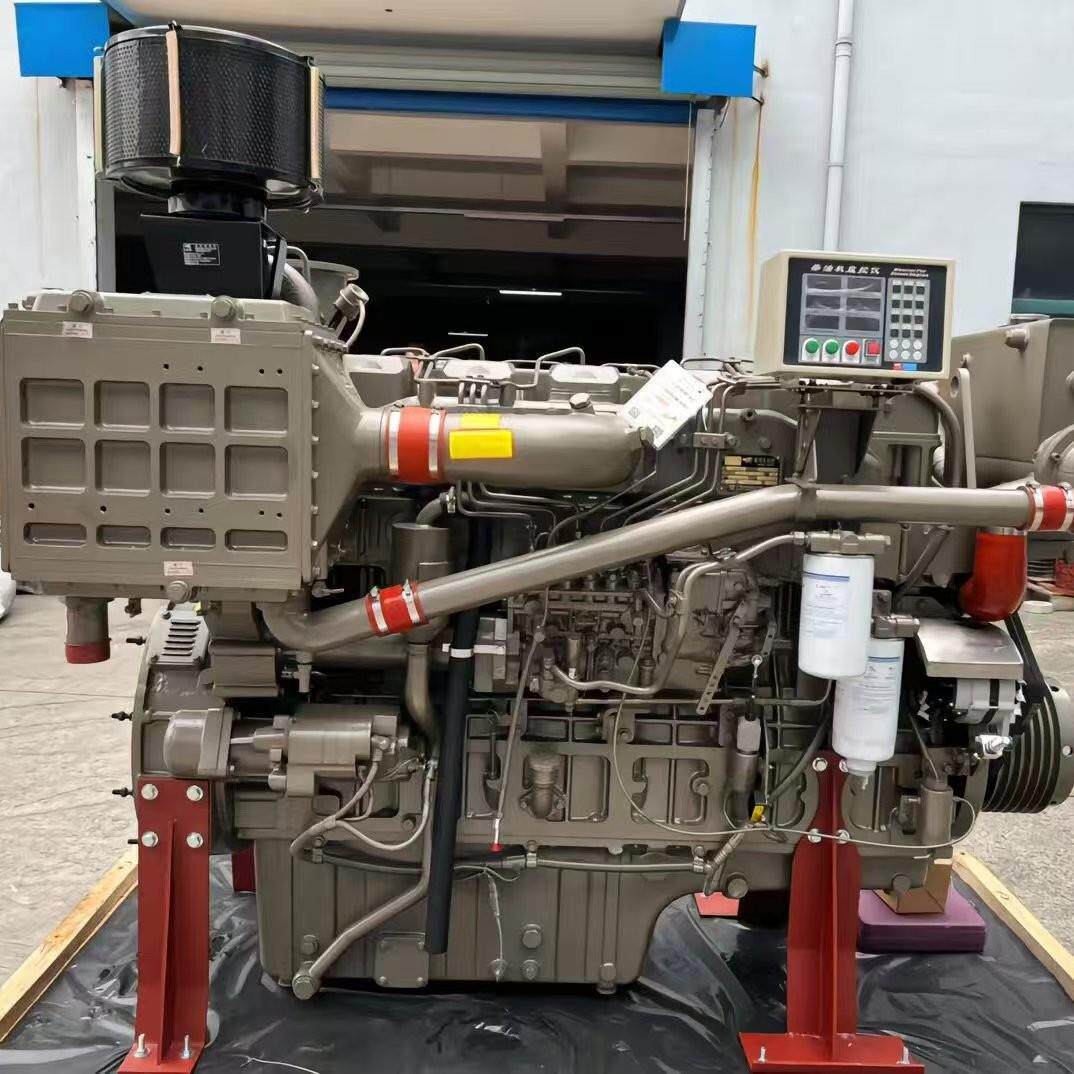 YC6T540C船用主机船用1800转96KW船用柴油机
