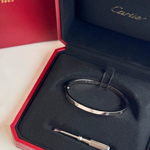 公价3.91万】99新卡地亚LOVE经典款白金手镯小号无钻B6047417正品