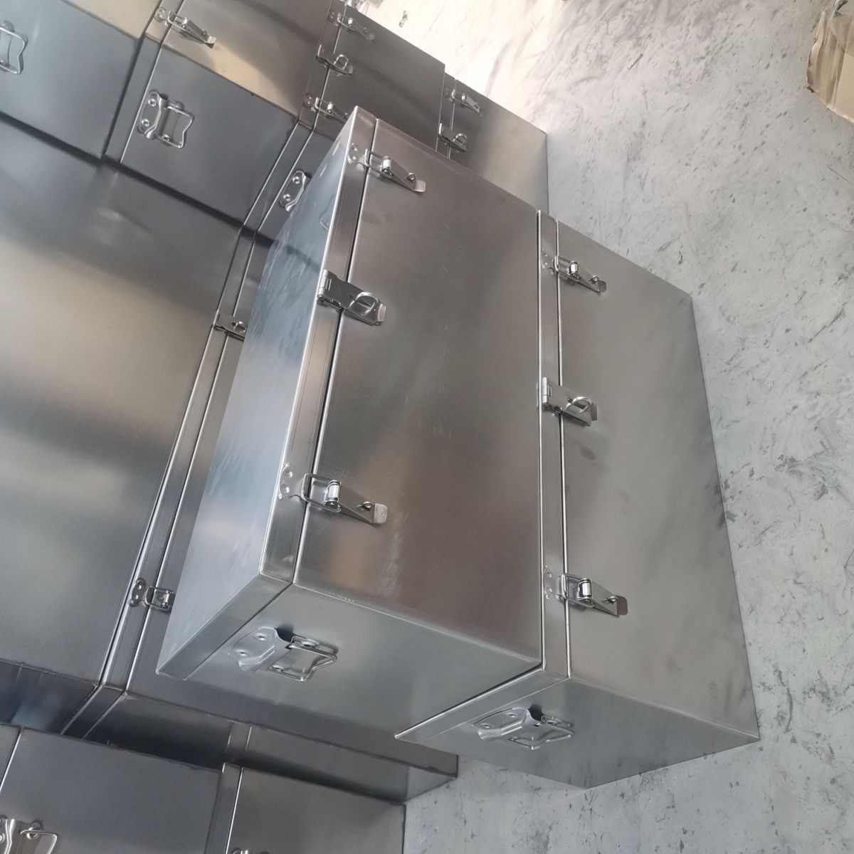定制不锈钢防水工具箱皮卡三轮货车大号储物箱工程五金工具收纳箱