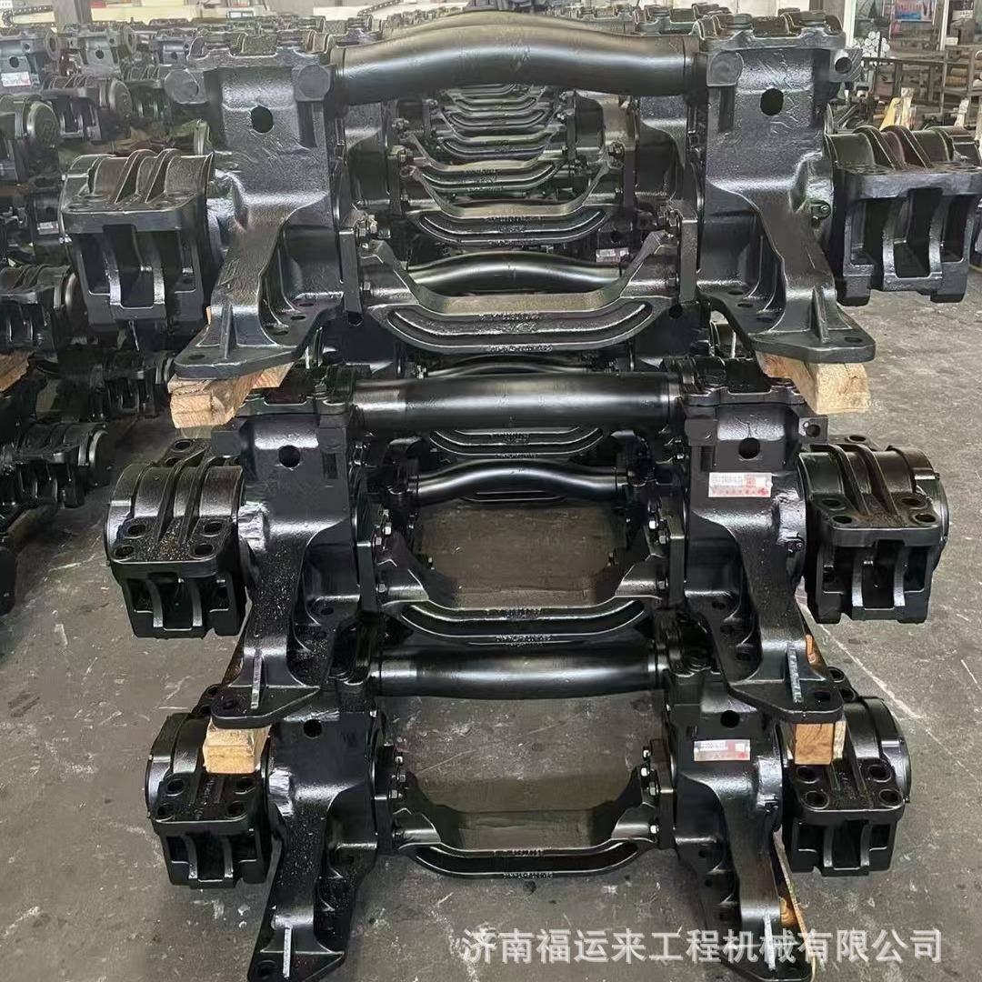 重汽豪瀚平衡轴带轴壳总成WG9432521111/1平衡轴带轴壳总成