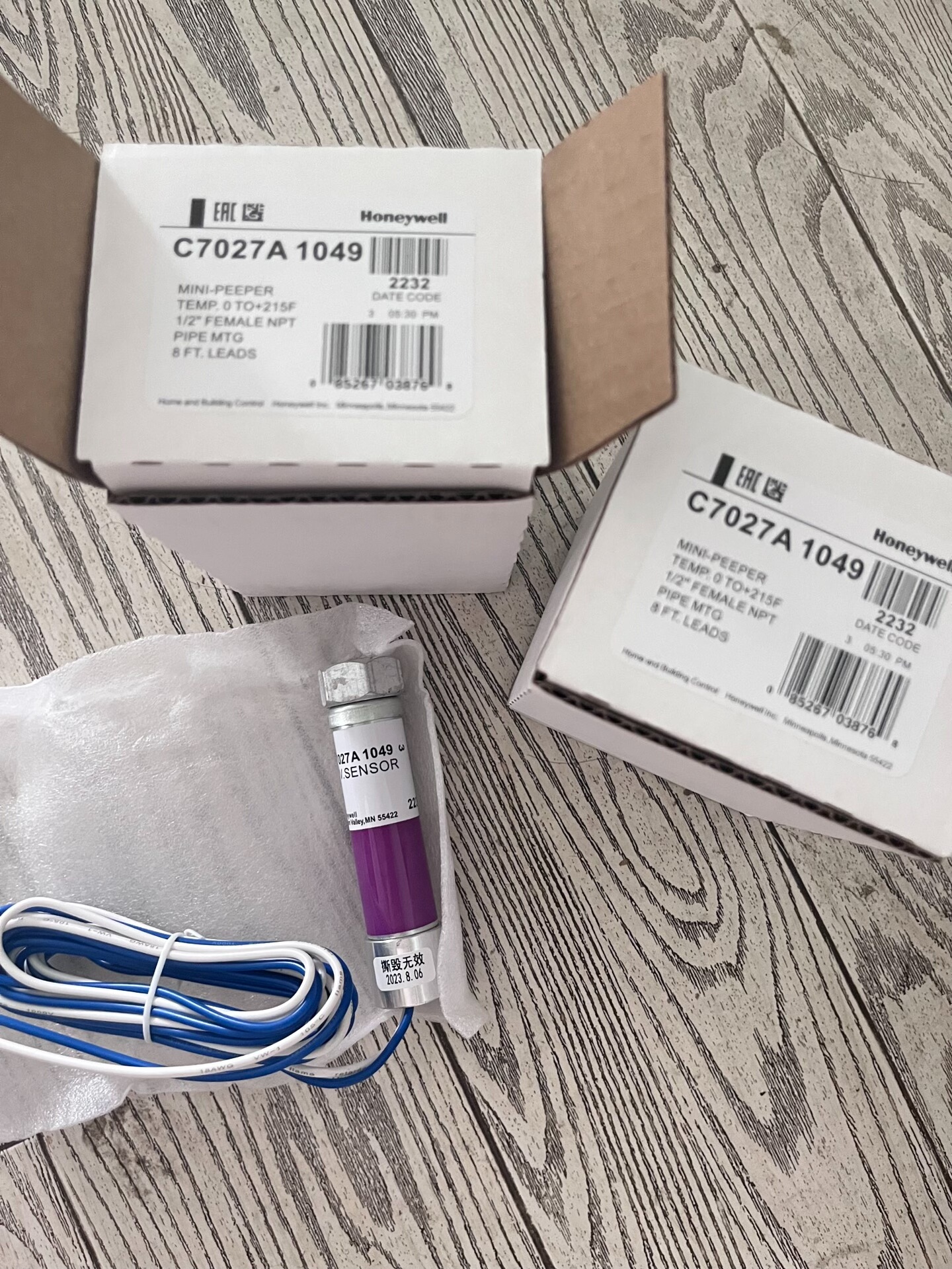 C7027A1049火焰探测器霍尼韦尔全新处理