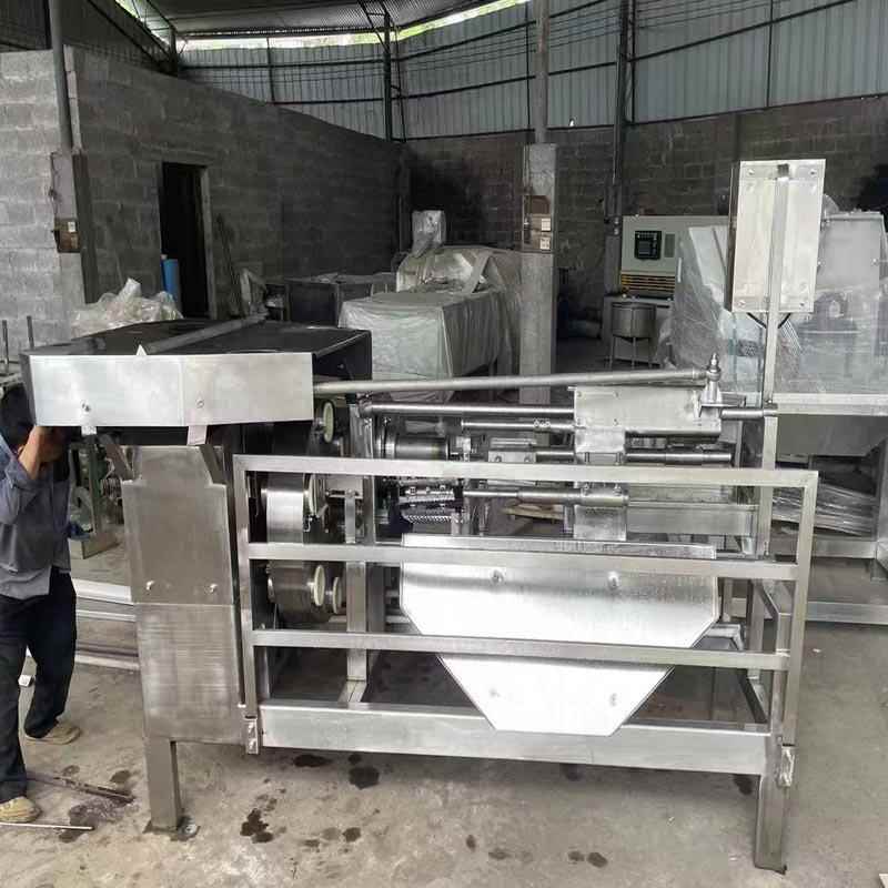 菠萝去皮机商用全自动凤梨削皮机芋头地瓜削皮机大型菠萝脱皮机