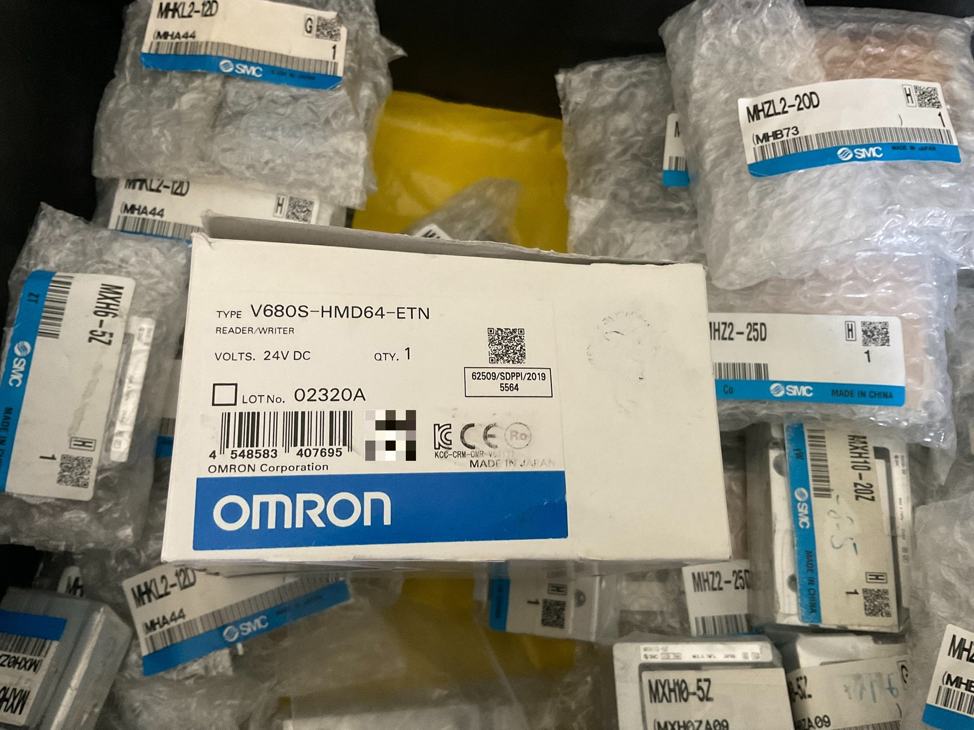 欧姆龙 读码器V680S-HMD64-ETN全新原装