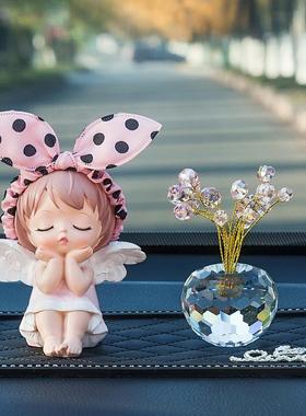 网性红汽车摆件225新款车内创意0个可爱高档用女神UJS车载装饰品
