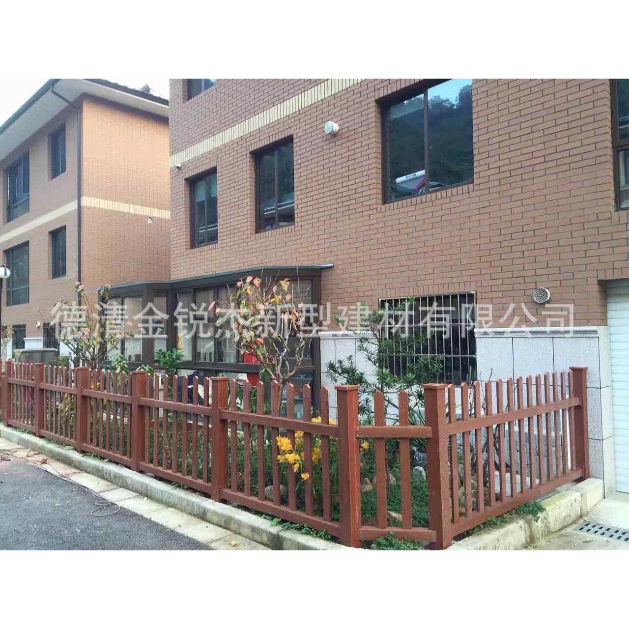 厂家供应PVC微发泡护栏道路方形隔离带公园花箱