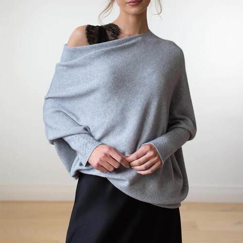 Long sleeved knitted pullover sweater长袖针织套头衫