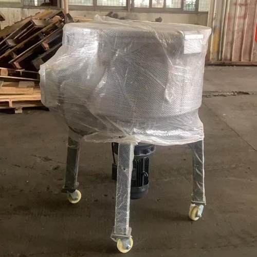 原料搅拌机配套PVC圆盘吹气水晶射出成型机鞋底注塑拖鞋连帮