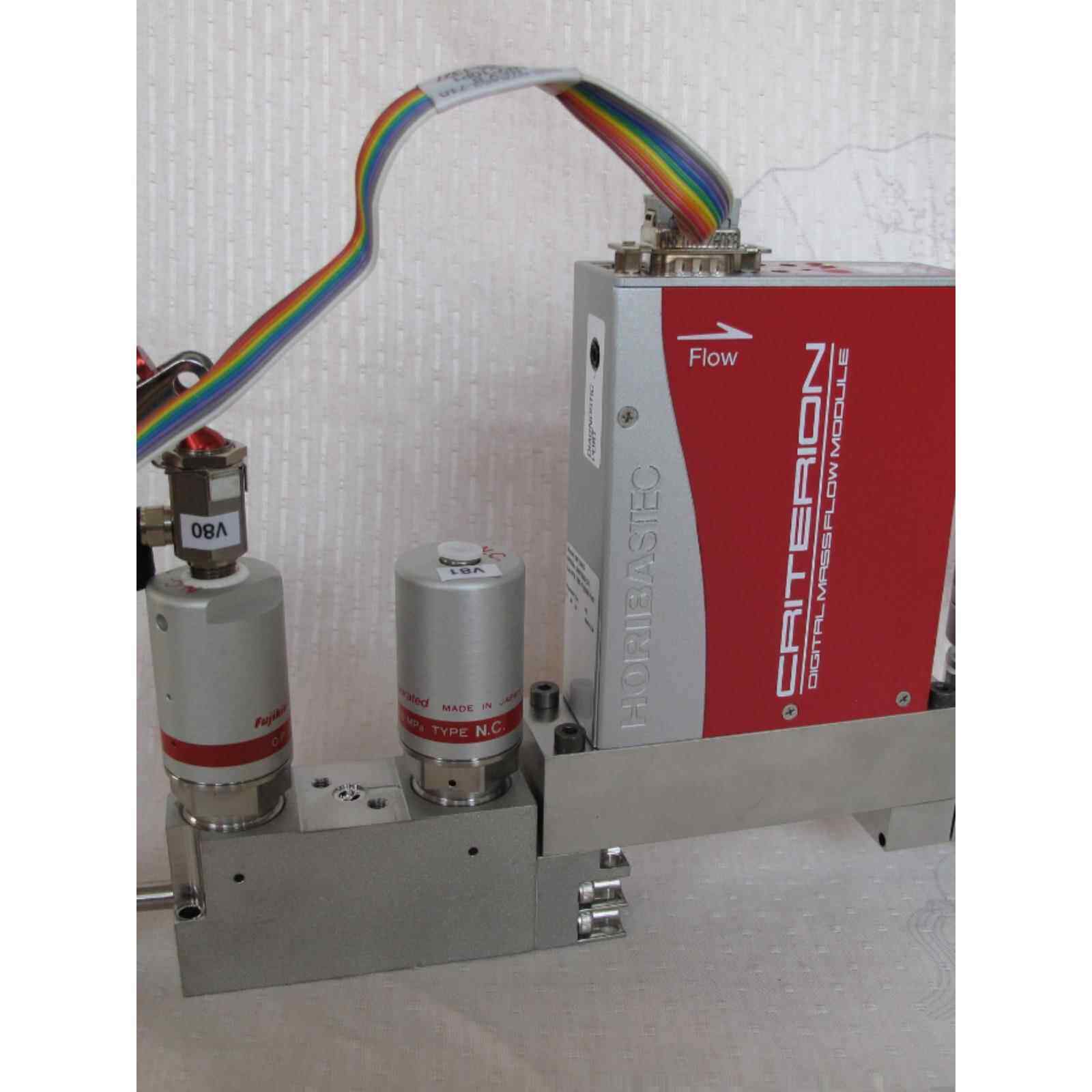 horiba D519MG气体质量流量控制器 真空CVD MFC流量计20-3000sccm - 实物图