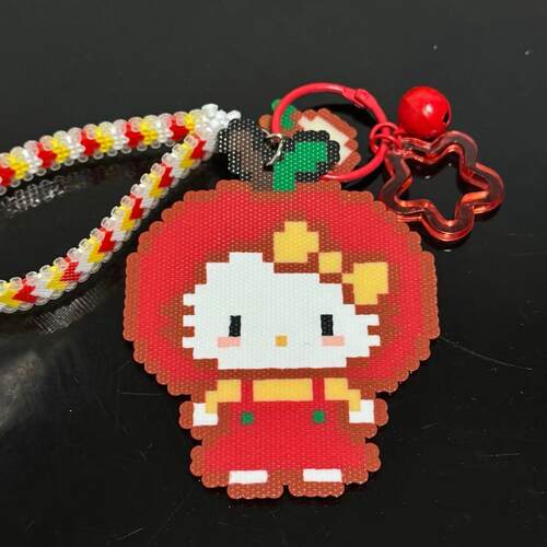 拼豆手工成品HelloKitty卡通可爱挂件钥匙扣益智玩具像素周边