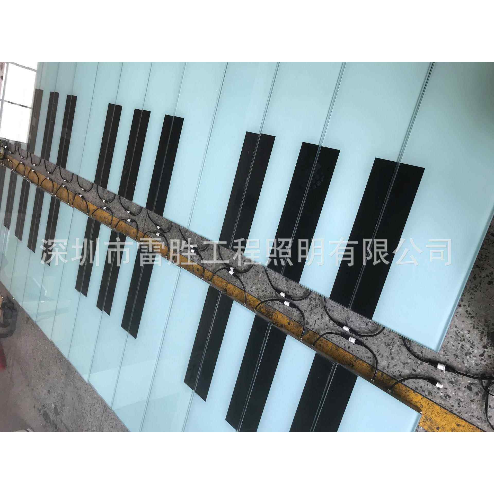 工厂直卖LED重力感应钢琴地砖灯互动钢琴音乐台阶灯网红脚踩钢琴