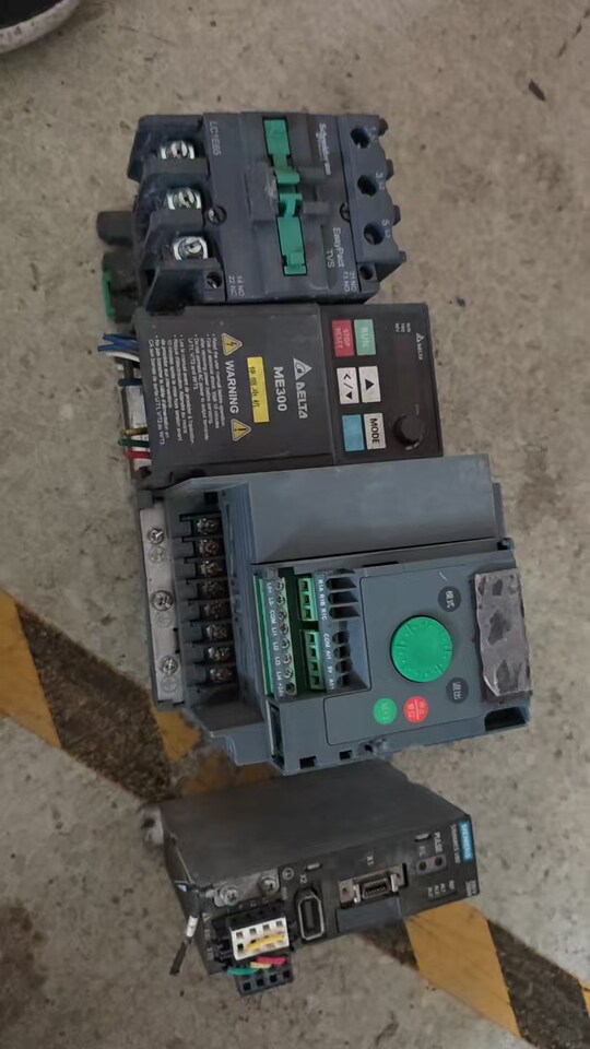 4月10日北京【京械4743】单位淘汰报废处置变频器一批共4只（具体以实物为准）网络拍卖公告