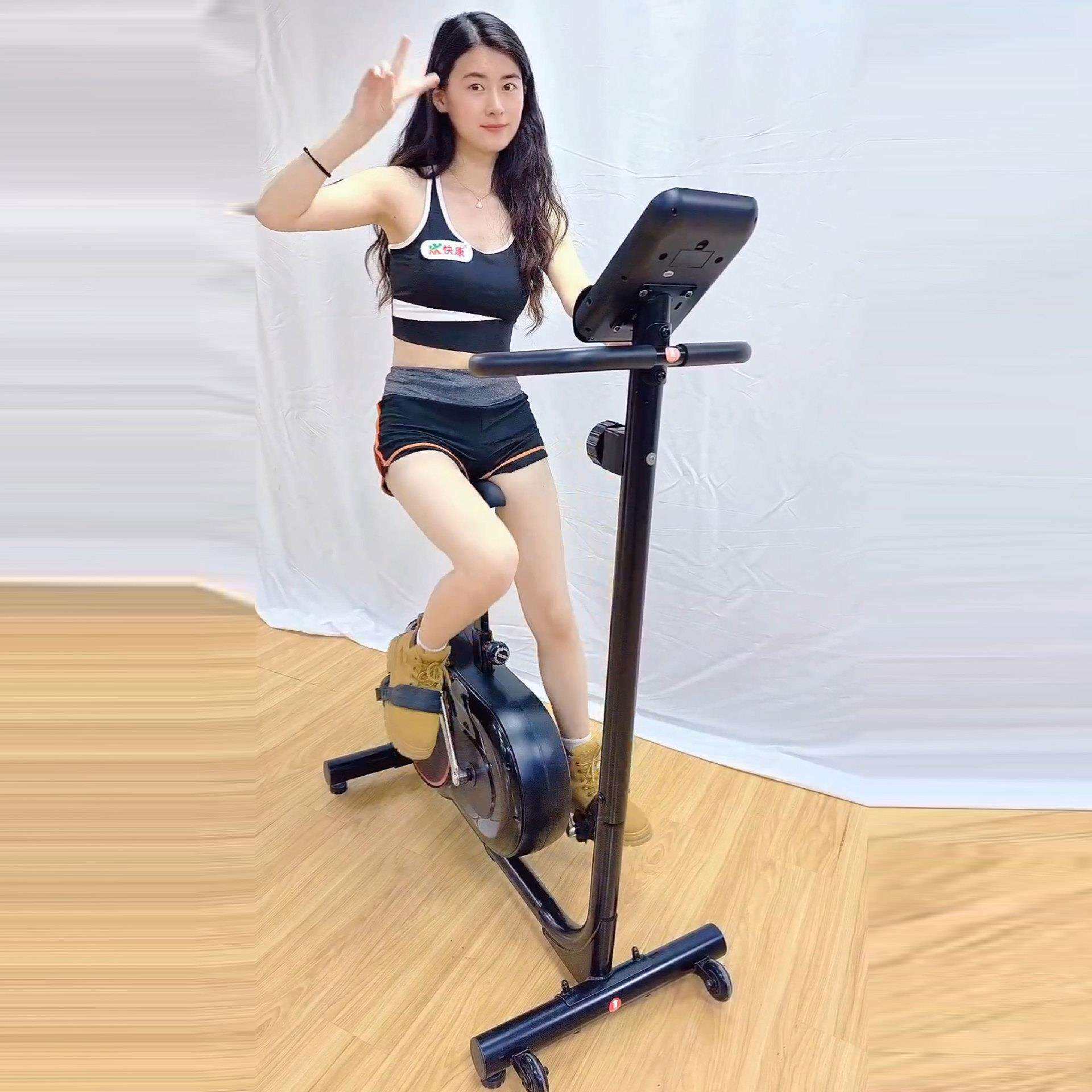 家用小型脚踏车源头工厂立式磁控健身车动感单车跨镜室内运动器材