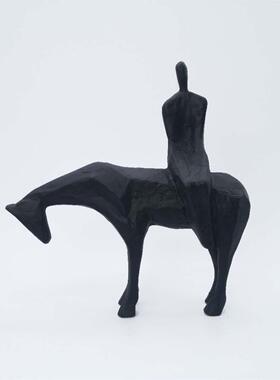 新款直销现代简约骑马人摆件酒店办公室雕塑摆设北欧牧马人家居饰