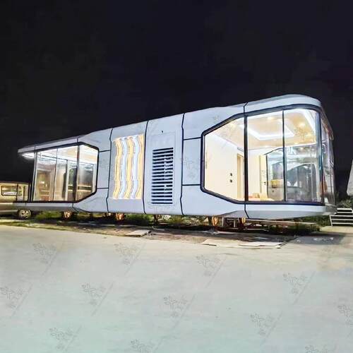 文旅景区大型集装箱房移动苹果仓酒店咖啡厅自驾游营地星空房