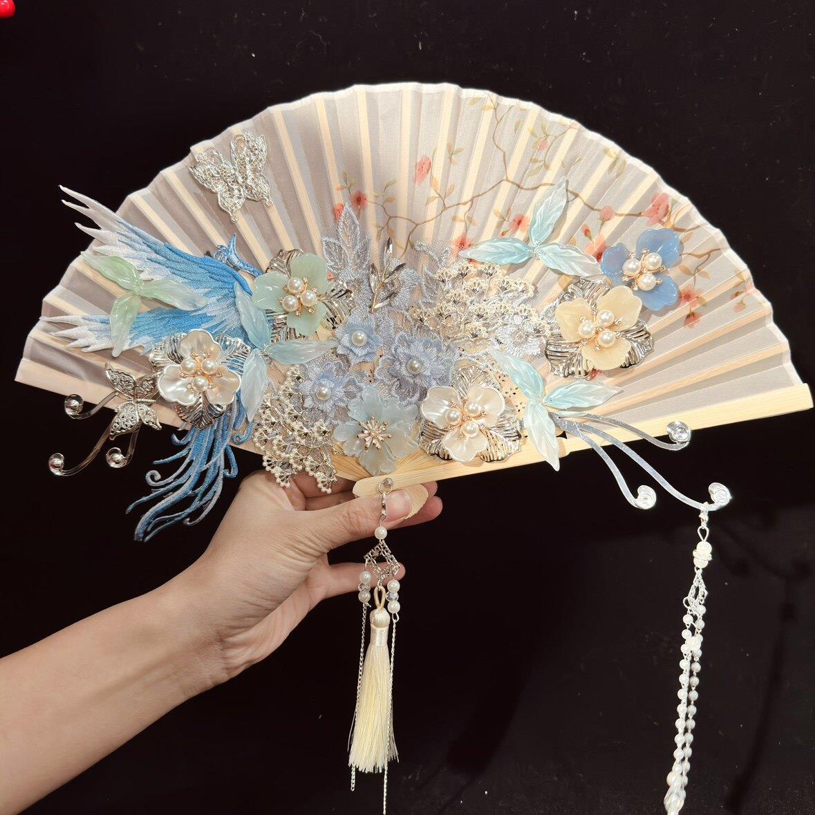 婚礼出嫁拍照晨袍新中式新娘团扇道具高端手捧花扇子折扇迎亲