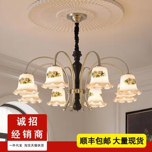 中古风客厅吊灯高级感复古异形玻璃罩大厅主灯2026新款灯具餐厅灯