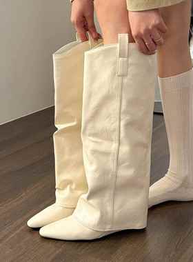 白色尖头坡跟裤管马丁靴女2025秋季骑士切尔西高筒靴