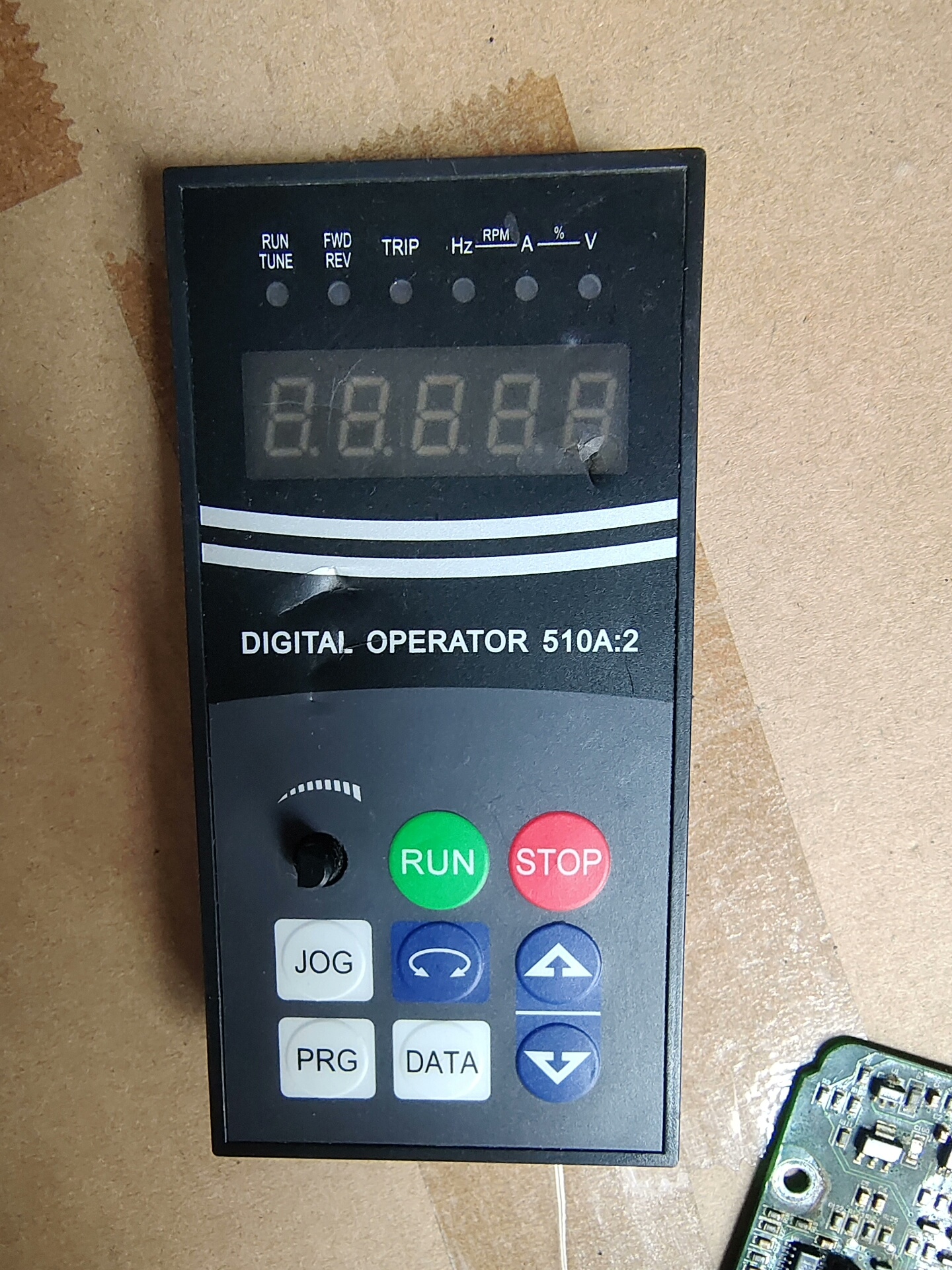 欧陆变频器面板510A：2。二手的拆机功能包好成色如图。