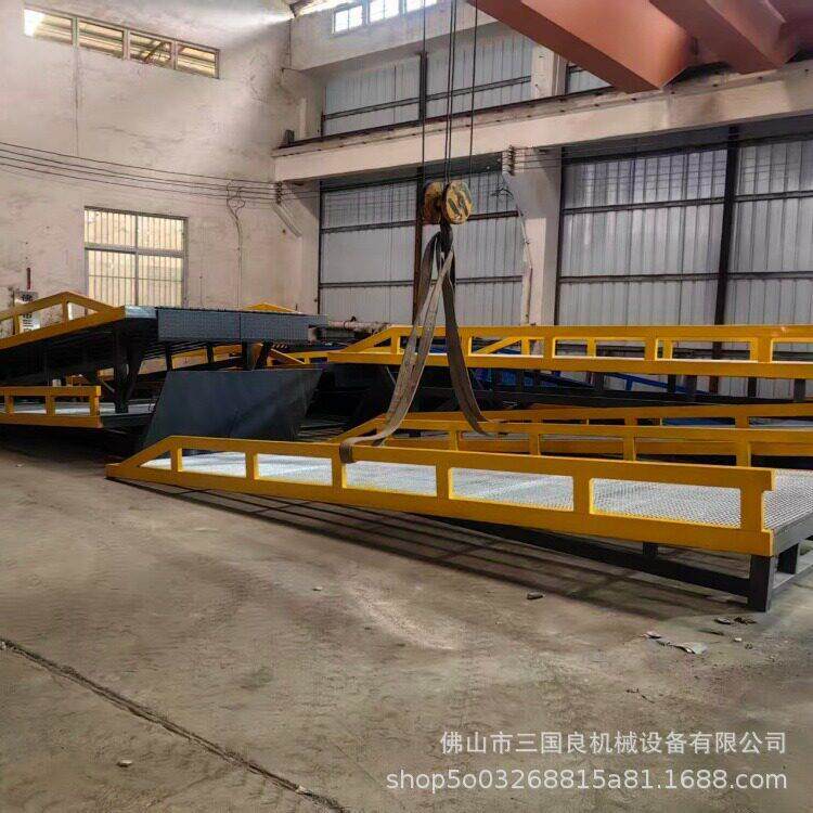 广州登车桥移动装卸平台工厂移动登车桥