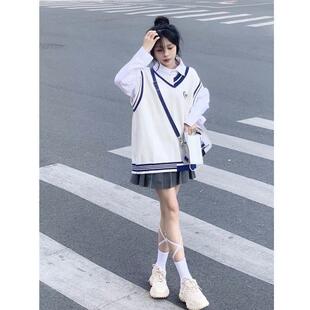 学院风三件套女秋冬季宽松V领针织马甲+衬衫+百褶裙叠穿套装学生