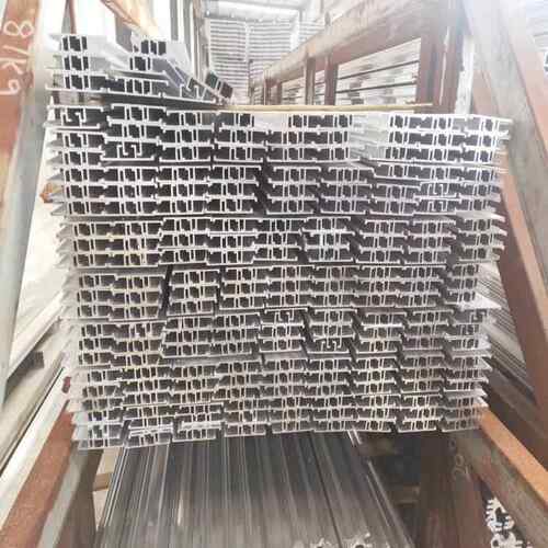 厂家供应 道路交通标志牌用铝滑槽 铝型材抱箍 规格多样 制作可选