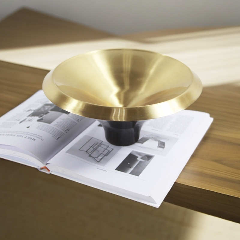 黑金拼色金属果盘茶几桌面日式果盘轻奢高级感金属摆件高脚果盘