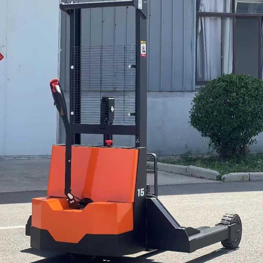 牌CDD15QYA1.5吨全电动步行越野款堆高车电动叉车橡胶轮