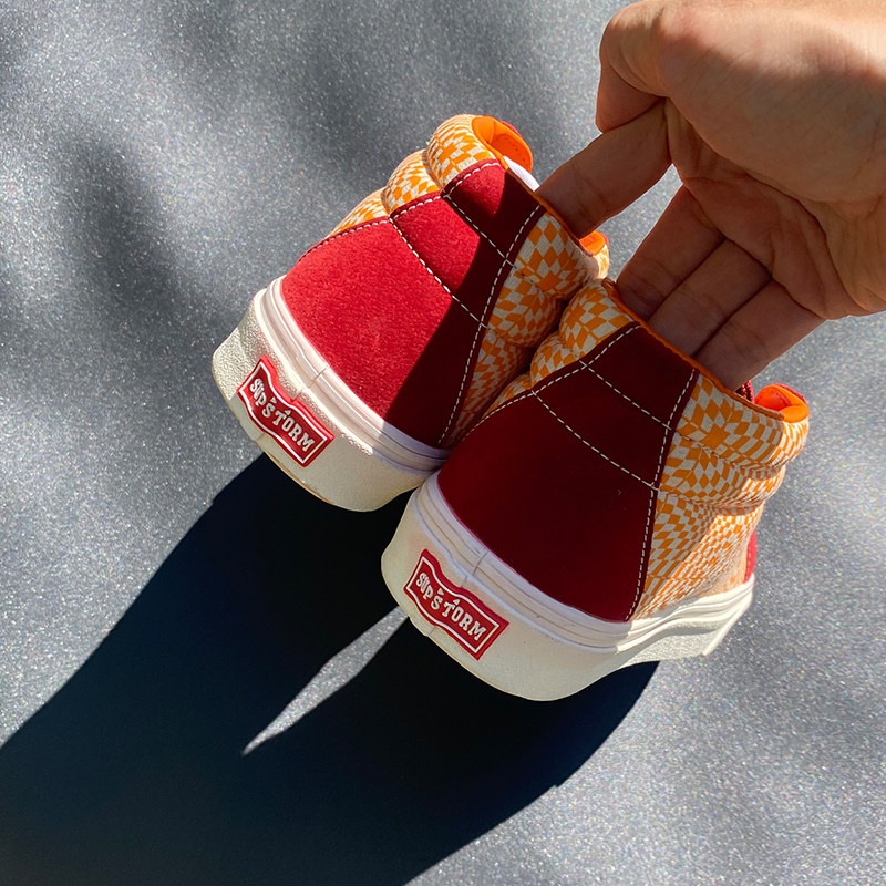 2025新款冬季男士超火爆款大码休闲鸳鸯帆布鞋情侣橙红色中帮板鞋,流行男鞋,休闲板鞋,淘宝优惠券,粉丝福利购,淘宝优惠卷