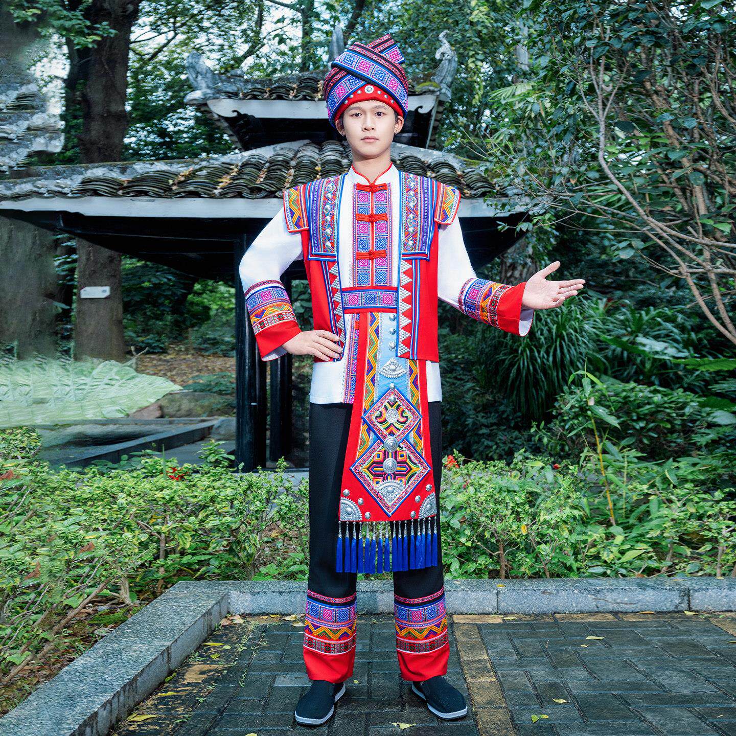 新款广西壮族服装男成人三月三少数民族服饰传统舞蹈演出瑶族套装