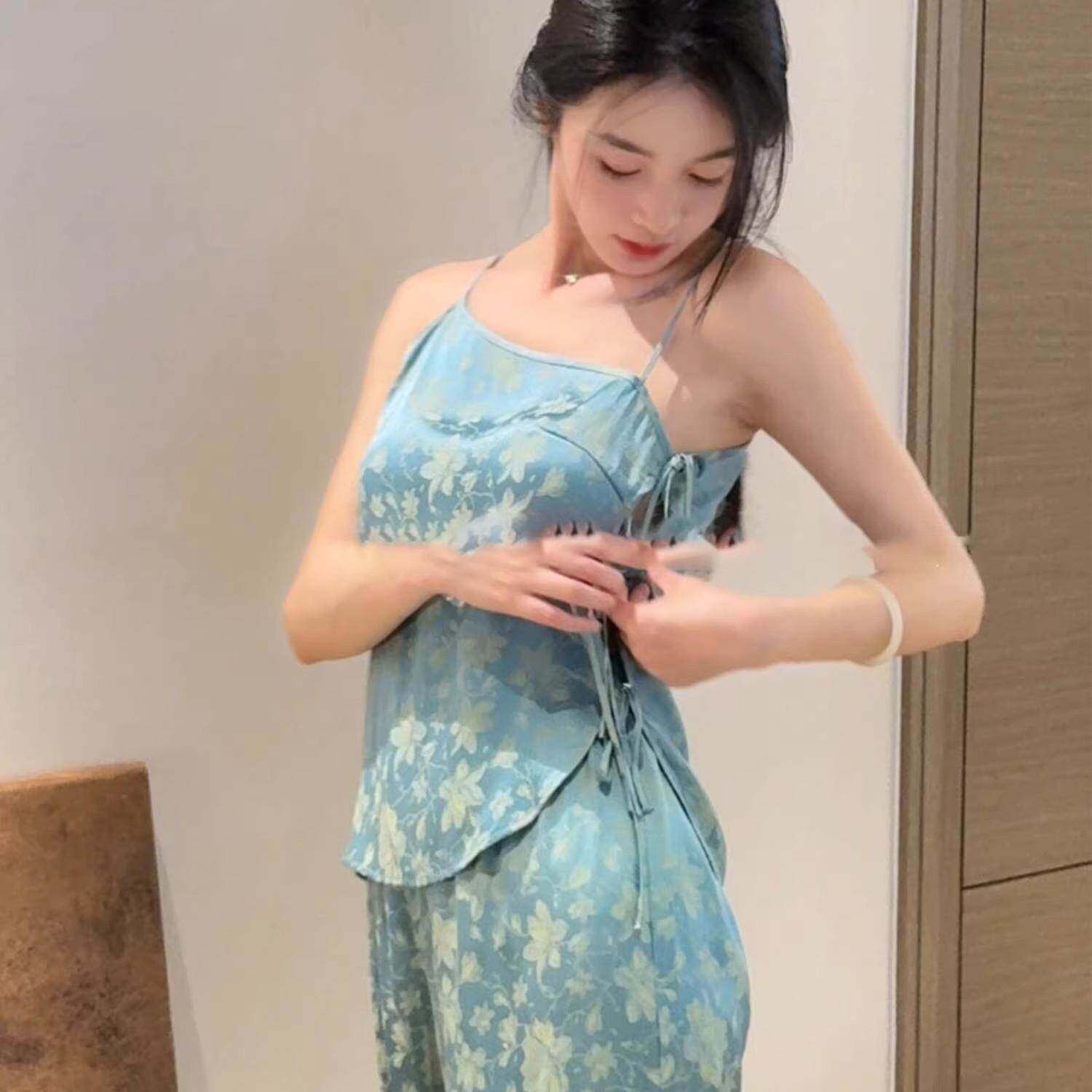 新中式国风复古碎花真丝吊带睡衣女夏款缎面大尺码可外穿家居服套