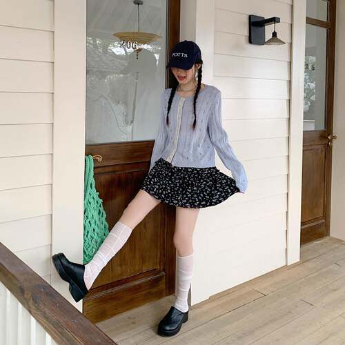 觅定黑色碎花半身裙女夏季2026新款高腰短裙垂坠感巨好看气质裙子
