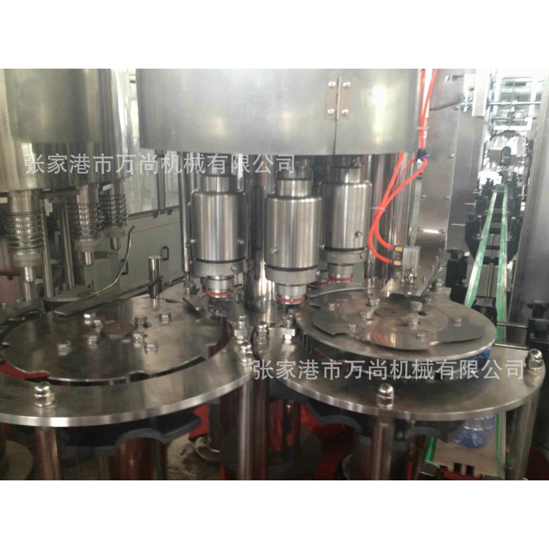 厂家供应XGF18-18-6矿泉水灌装机，液体灌装机，三合一灌装机组