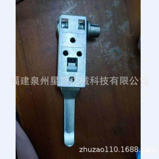 泉州 挖掘机 斗齿 三一700 斜口 80开 精铸 紧绳器