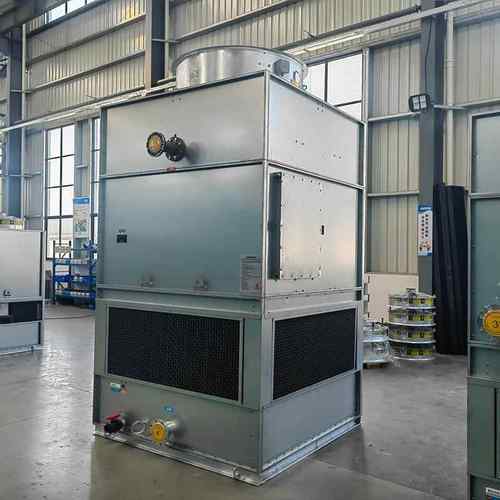 反应釜用开式逆流钢板冷却水塔全封闭风机上门安装管道水泵水箱