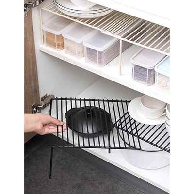 Telescopic kitchen shelves cutlery manager