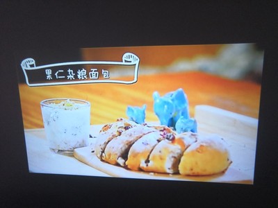 来比下投影仪酷乐视V107和极米Z6哪个好，优缺点区别是？