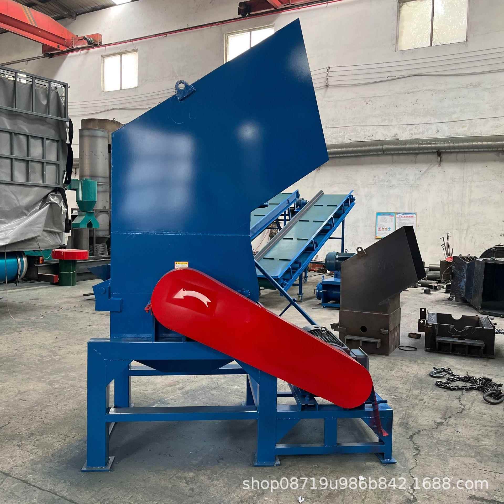 800型塑料粉碎机内部32把甩刀粉碎水果筐不惧铁料无需磨刀