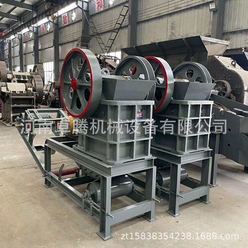 热卖移动式5-9t/h花岗岩石材鄂式破碎机采石场岩石碎石机配输送带