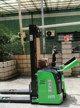 这款龙工CDD15N2C电动堆高车 配置弯道自动减速系统更有保障