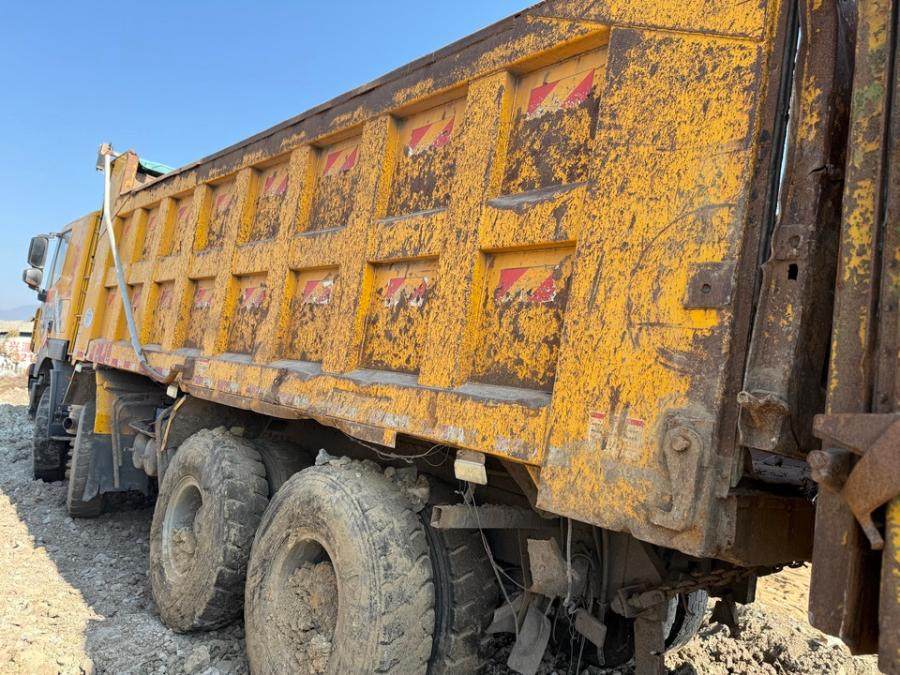 1月23日台州运输公司名下浙J22303红岩牌重型自卸货车一辆网络拍卖公告