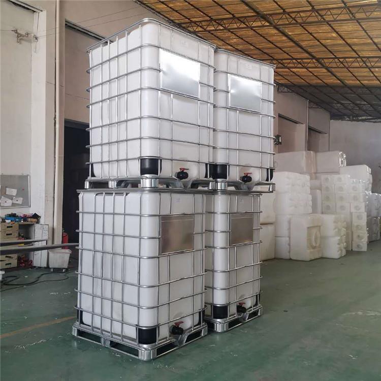 南京1.5立方塑料吨桶ibc集装桶框架方桶1.5吨油桶运输罐低价出售