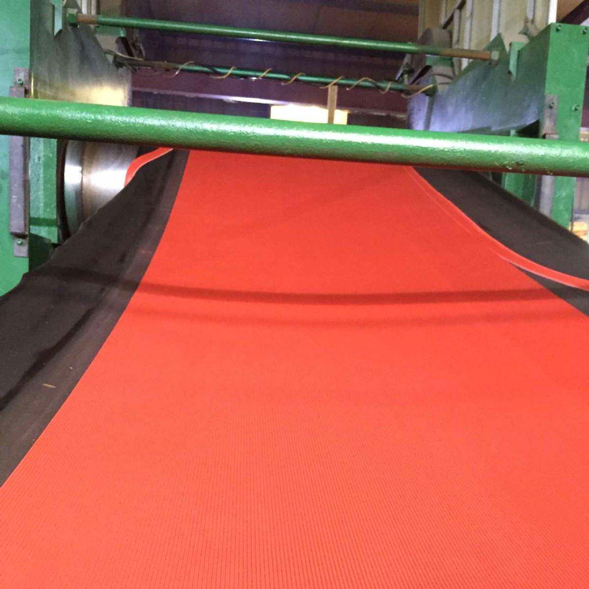 防滑橡胶板合成纤维橡胶板耐油耐酸碱适用于各种场地铺设使用
