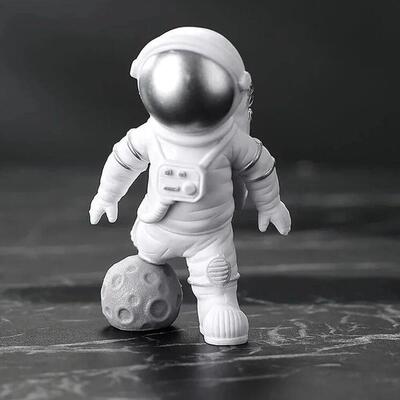4 pcs Astronaut Figure Statue Figurine Spaceman Sculpture Ed