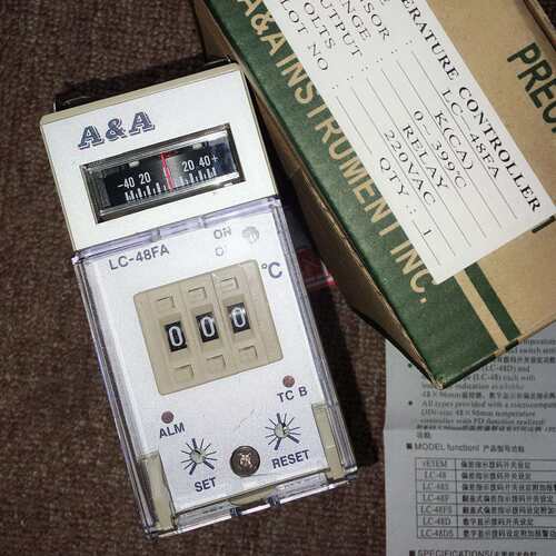 LC-48F温控器 LC-48FA LC-96D MF-48C LC-72D A&A拨码数显温控器