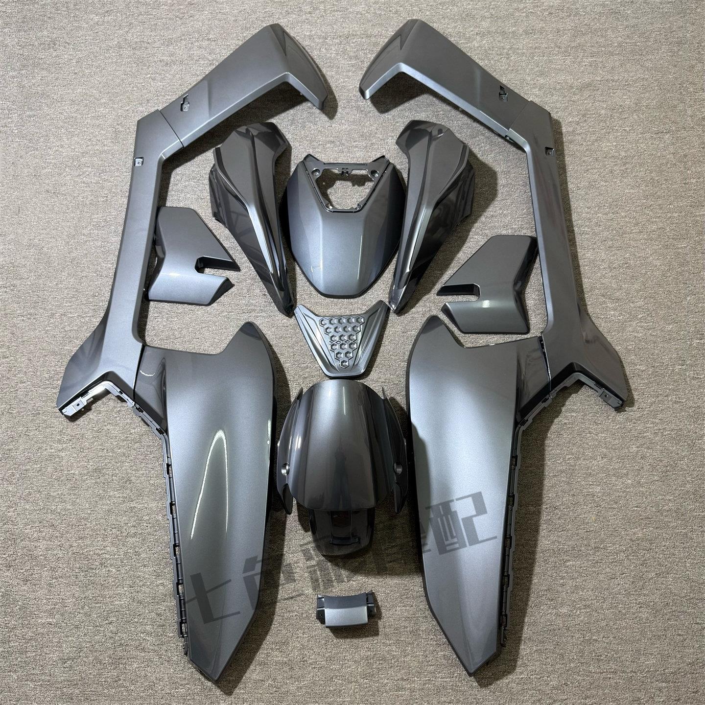 适用AE4se电摩全套烤漆外壳宽体机甲车壳配件颜色贴花多选