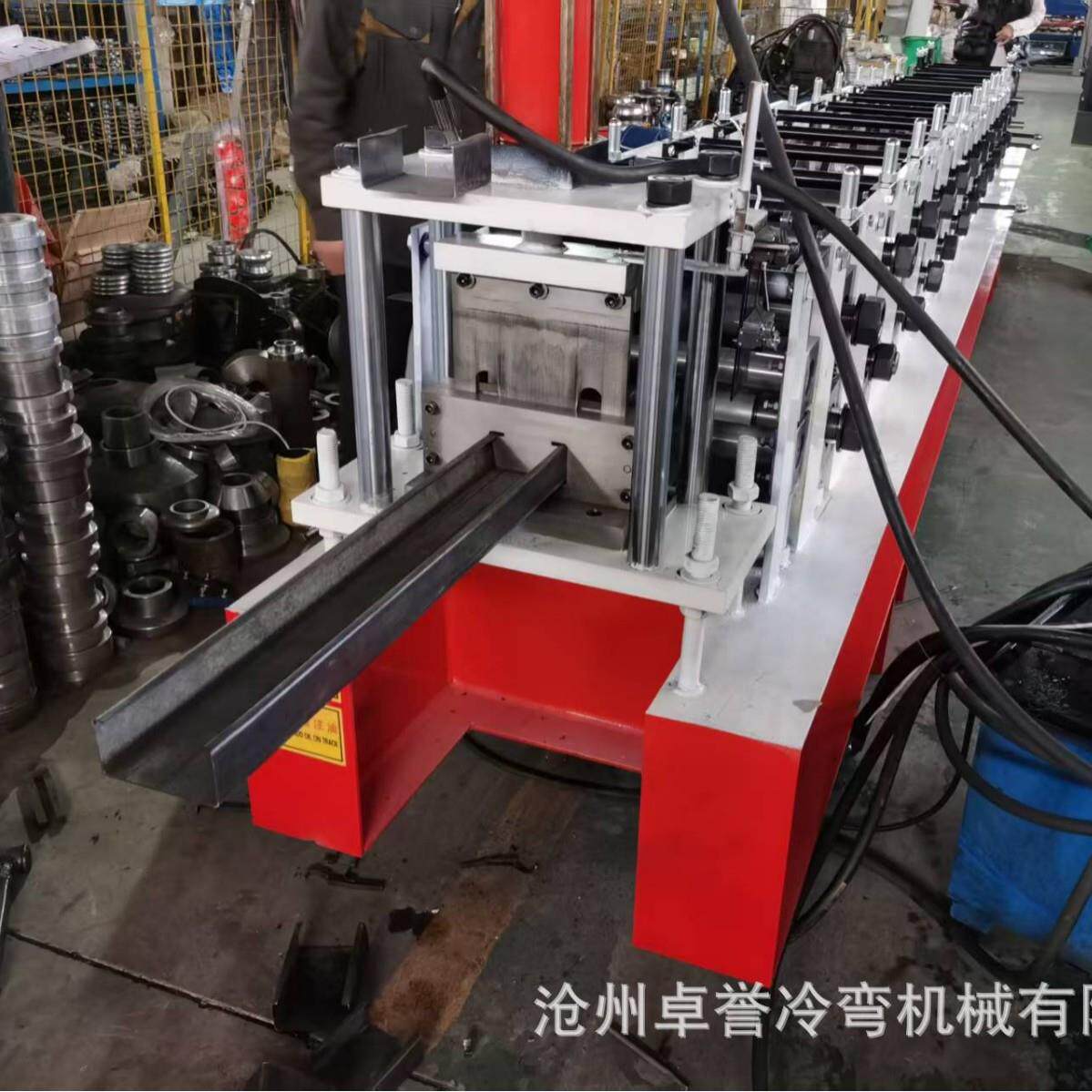 厂家供应U型槽成型机冷弯成型设备型材c型钢板机导风槽成型机