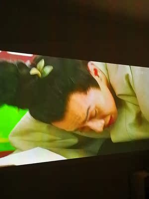 [细节对比]极米和小米投影仪对比哪个好?优点和缺点全评测