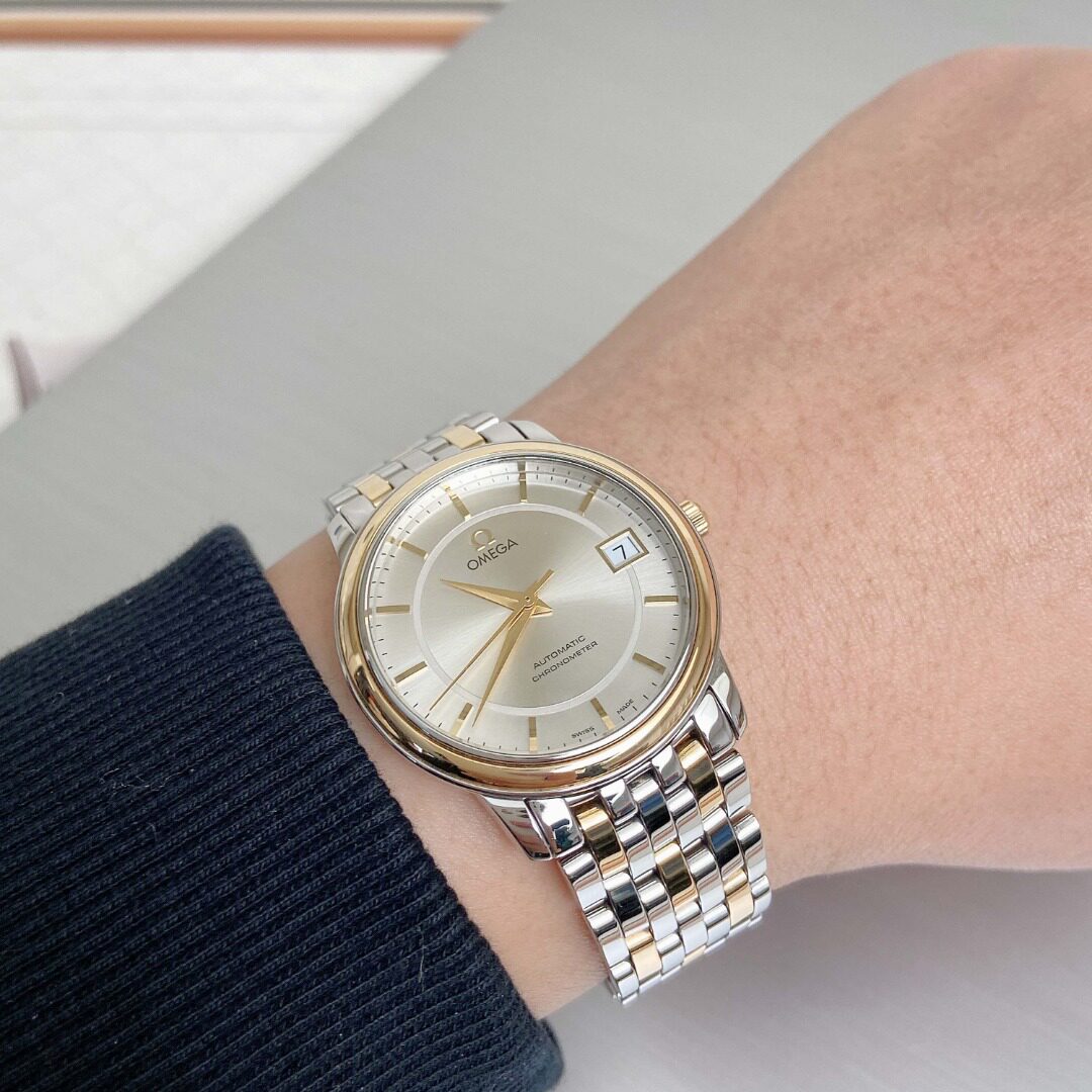 【券后价11000】98新欧米茄碟飞系列日历4300.31.00自动机械男表